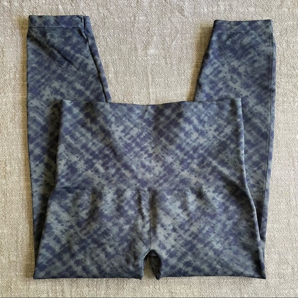 Spanx Cropped Look-At-Me-Now Seamless Leggings - Indigo Watercolor - Picture 2 of 5